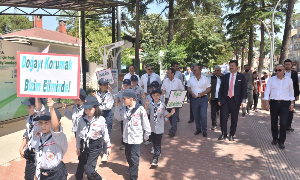 Çevre Gününde Plastik Atıklara Dikkat Çekildi
