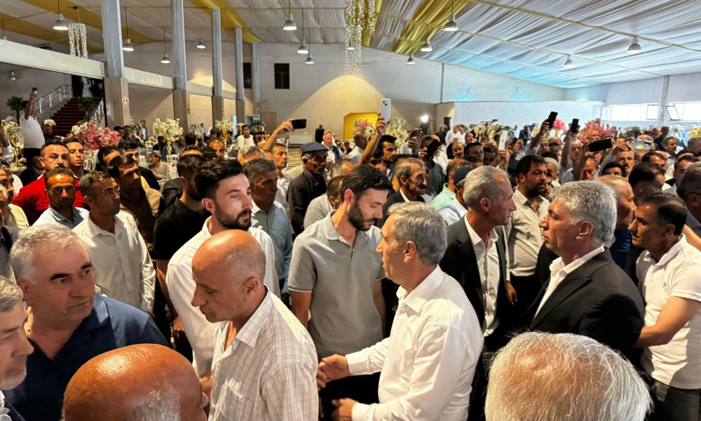 BAŞKAN ERCAN ÖZEL İKİ AİLENİN BARIŞI İÇİN BİTLİS’E GİTTİ