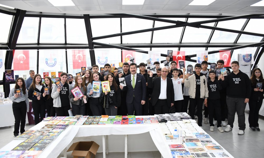 YENİŞEHİR BELEDİYESİ 6’NCI KİTAP FUARI KAPILARINI AÇTI