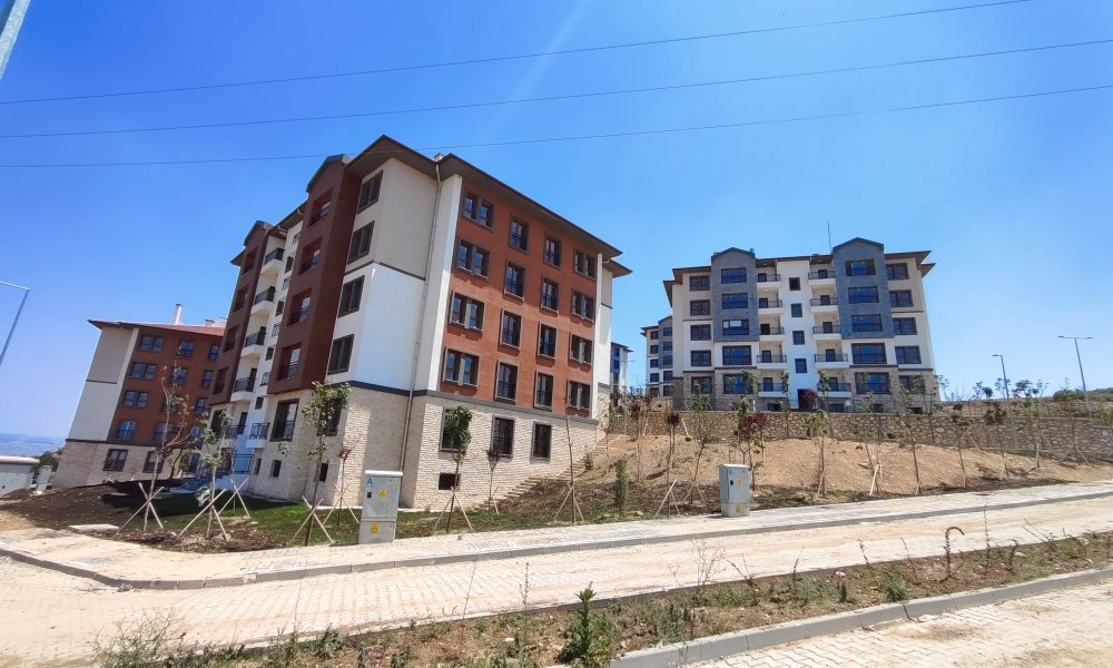 Subaşı TOKİ'de Anahtarlar Teslim Edildi